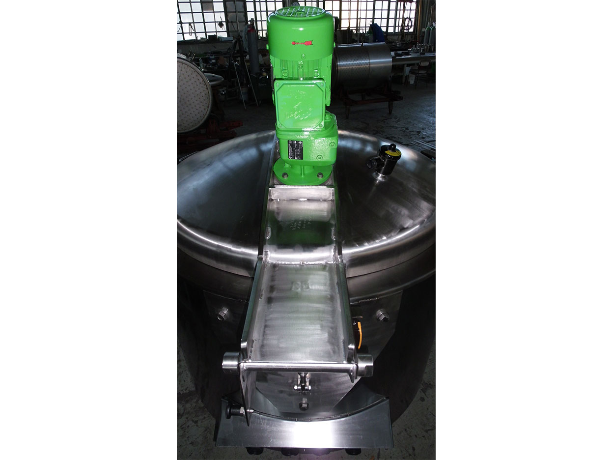 Misch-und-Temperierbehaelter-8